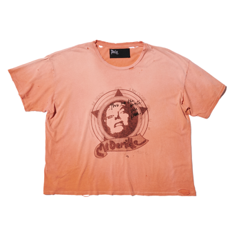 CLOSE UP TEE