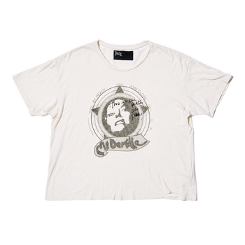 CLOSE UP TEE